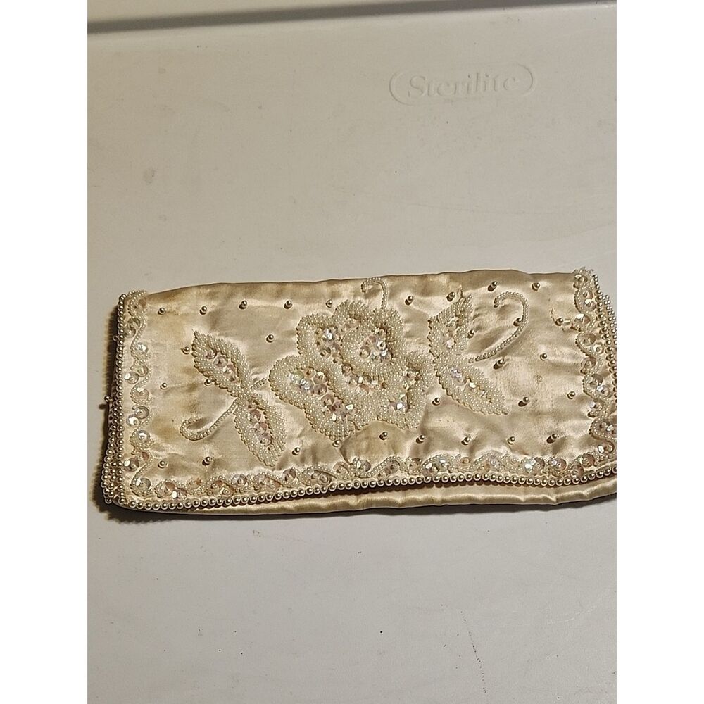 Embellished Satin Floral Evening Clutch in Ivory